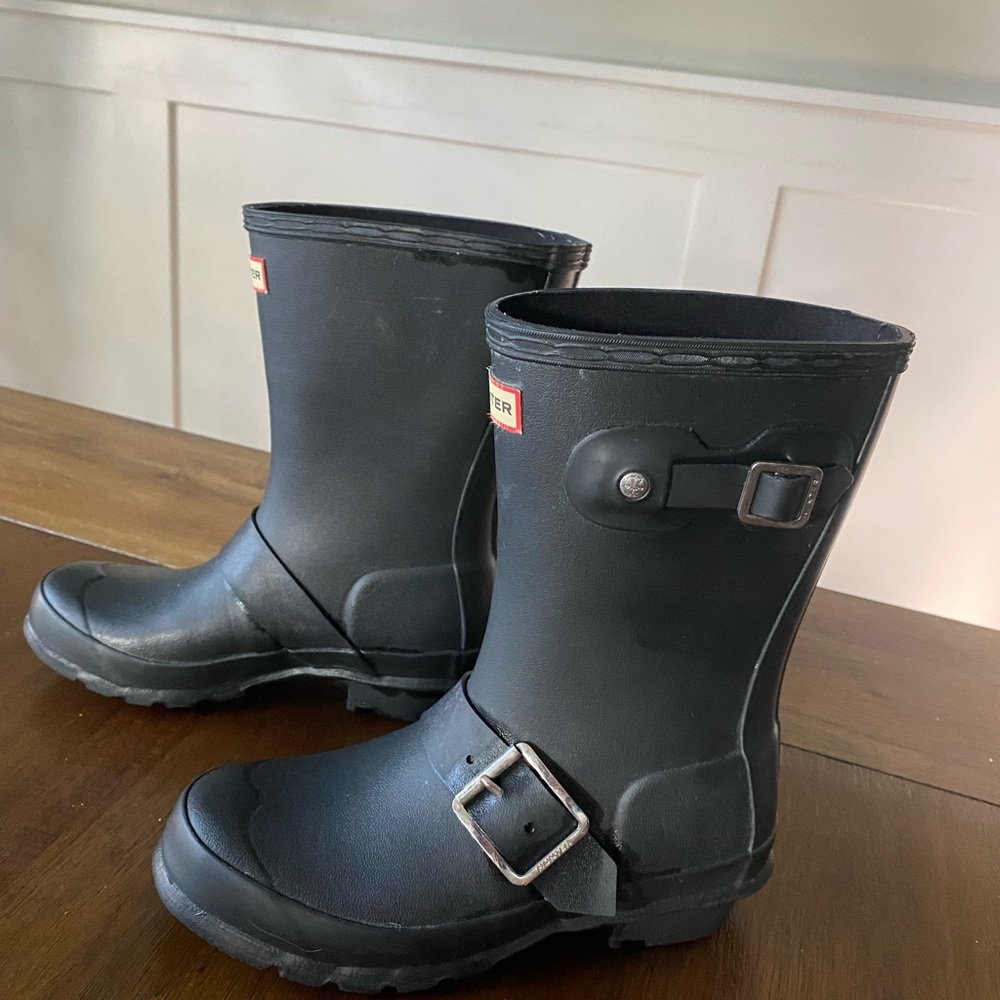 Hunter boots us size 2B / 3G black
